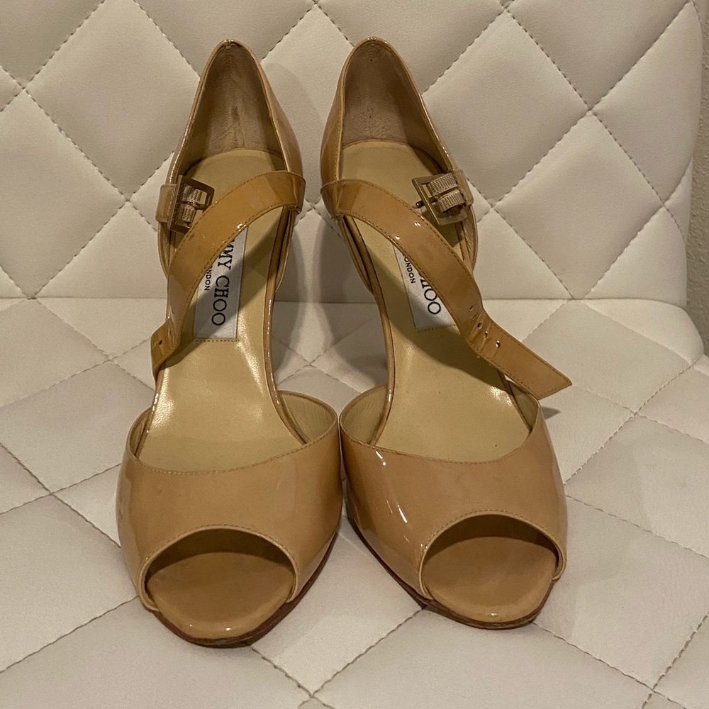 JIMMY CHOO PATENT LEATHER SLINGBACK